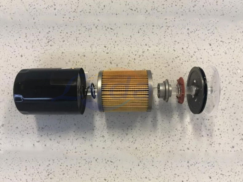 不及時(shí)更換發(fā)動(dòng)機(jī)濾清器對(duì)發(fā)動(dòng)機(jī)有什么影響